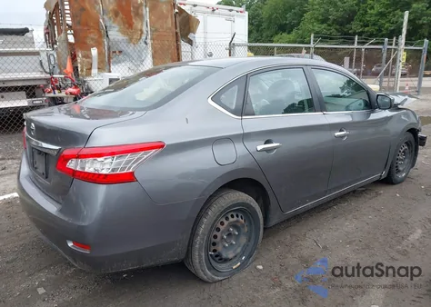 2015 Nissan Sentra S z USA, uszkodzony, nr VIN 3N1AB7AP0FY219156